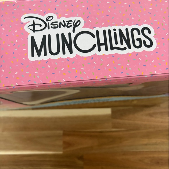 Disney Munchlings Plush Toy Set - plus Mystery Munchling - Picture 3 of 4